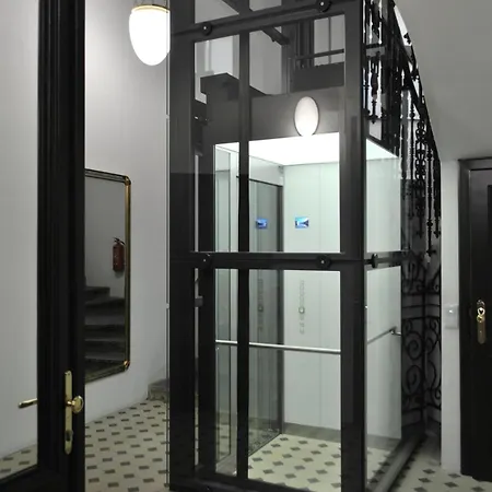 Modern Loft In Centre 아파트